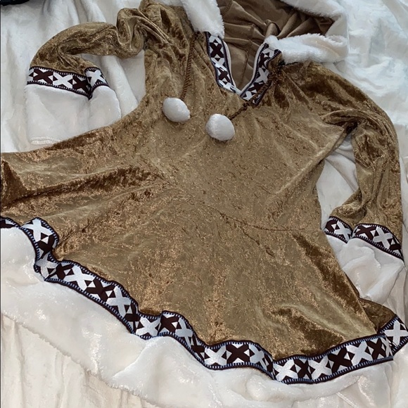 Eskimo costume - Picture 7 of 8